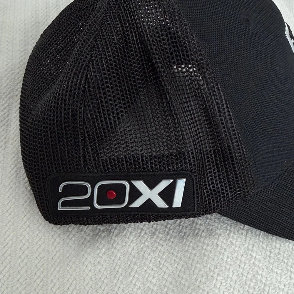 NIKE Tiger Woods Collection Flex Fit Black Hat 20XI - Picture 3 of 6